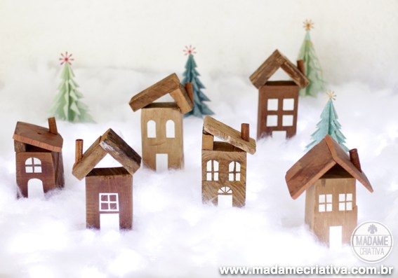 Casinhas de madeira - Decoraçnao sustentável para o Natal - PAP - Passo a passo. DIY wood houses. Inexpensive Christmas decor! 