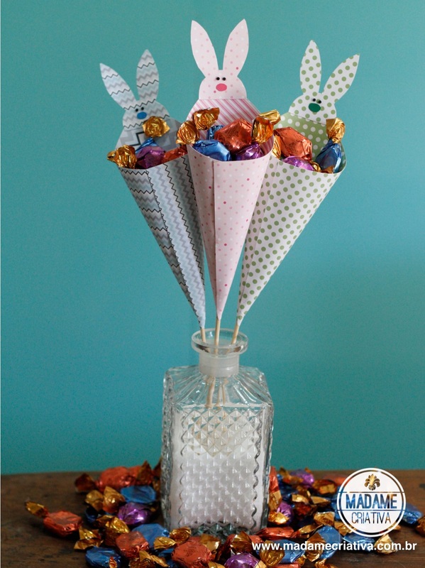 Como fazer cones com bombons- Passo a passo com fotos - How to make cones with chocolate candy- DIY tutorial  - Madame Criativa - www.madamecriativa.com.br