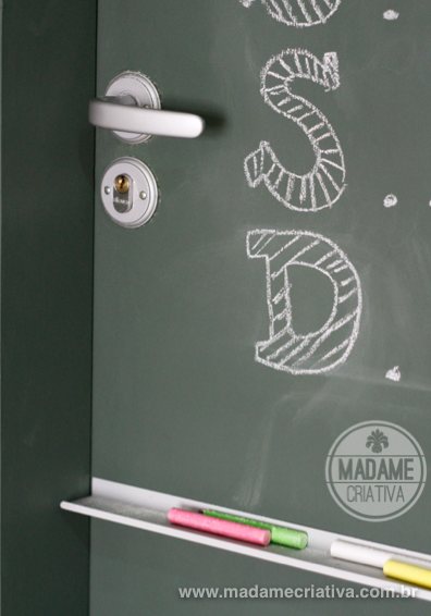 Como fazer lousa na porta - Dicas e passo a passo com fotos - DIY - Tutorial - How to make chalkboard door - Madame Criativa - www.madamecriativa.com.br