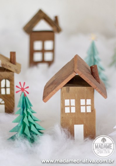 Casinhas de madeira - Decoraçnao sustentável para o Natal - PAP - Passo a passo. DIY wood houses. Inexpensive Christmas decor!