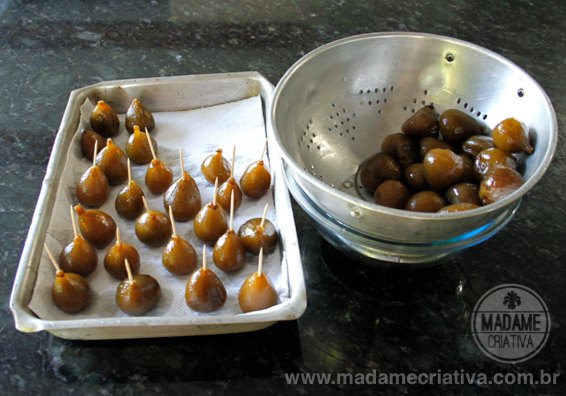 how to prepare figs in syrup covered in chocolate - Como fazer Figo em calda com chocolate#