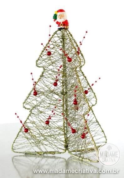 Como fazer árvore de Natal com arame e fios trançados - Dicas e passo a passo com fotos - DIY wire Christmas tree - Tutorial - How to - Madame Criativa - www.madamecriativa.com.br